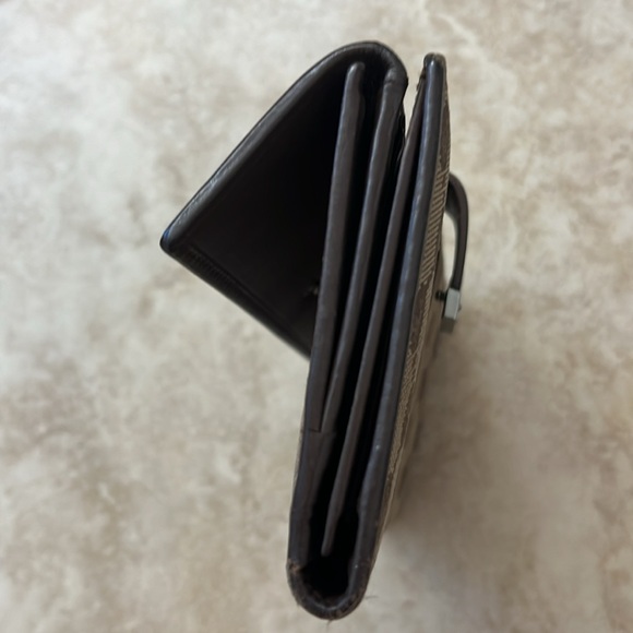 Gucci monogram wallet - Picture 10 of 13